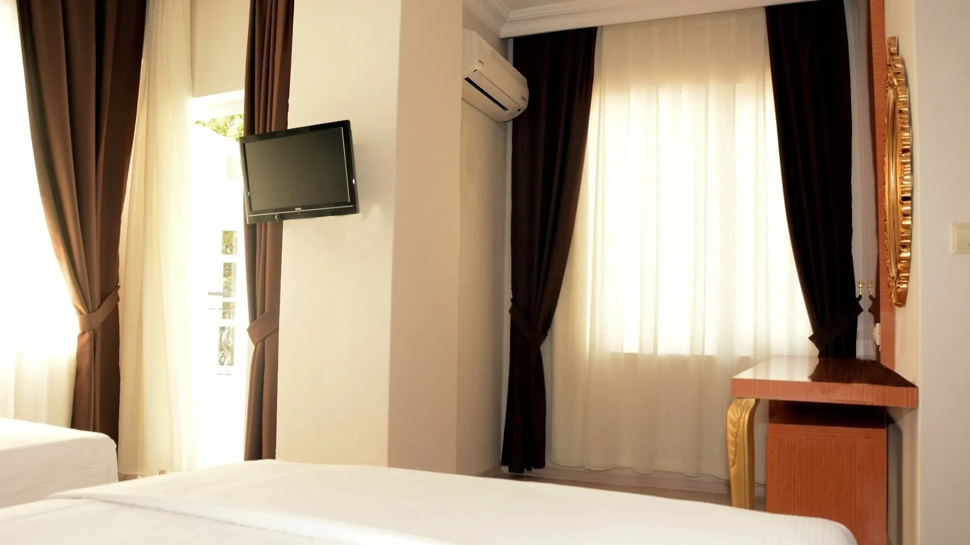 Derin Suit Otel Antalya 3*,